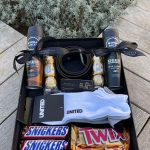 Kare Kutuda Kemer, Deodorant, Çorap ve Karışık Çikolata Seti