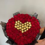 Mega Boy Kırmızı Gül ve Rocher Çikolata Buketi