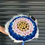 Mavi gül, Raffaello ve Rocher Çikolata Buketi