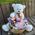 Beyaz Peluş Ayıcıklı Aşk Sepeti