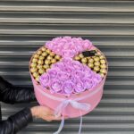 Pembe Kutuda Gül ve Ferrero Rocher Çikolata