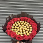 Ferrero Rocher ve Canlı Kırmızı Gül Buketi