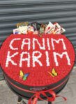 Dev Silindir Kutuda “Canım Karım” Özel Çiçek Tasarımı